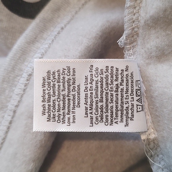 NWT BEATLES Girls Gray & Black Sweatshirt Long Sleeve Crew Neck XL 14 16 - Picture 5 of 5